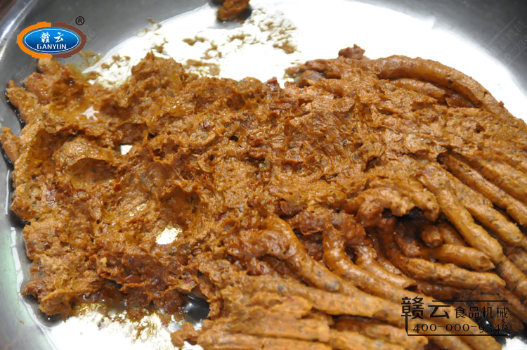 用強(qiáng)力絞肉機(jī)絞出來(lái)的火鍋料泥