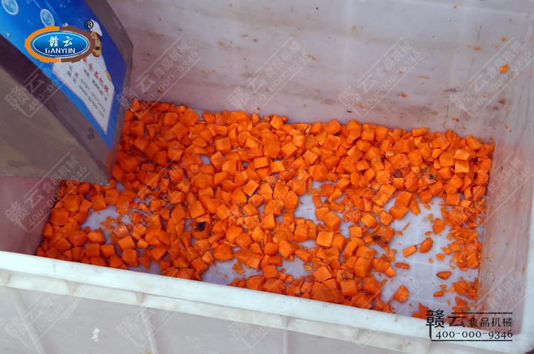 ���}����